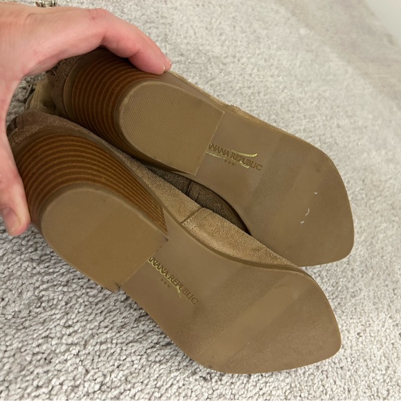 Banana Republic women’s suede ankle boots size 9 - Picture 4 of 5